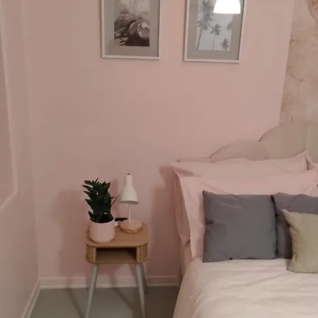 Heron Apartment *